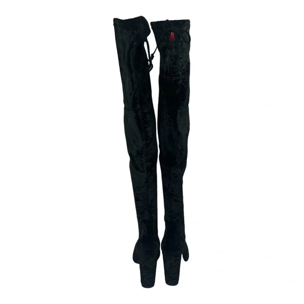 Stuart Weitzman Vidaland Convertible Boot in Black Crushed Velvet. Sz: 6.5